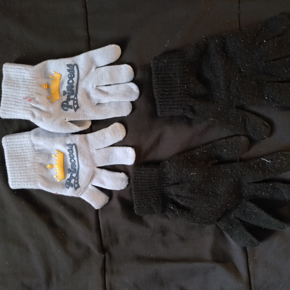 Princess Kids Gloves- Black and Blue